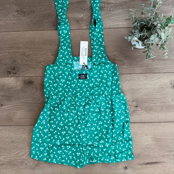 NWT Feather 4 Arrow Girls Green Floral Romper with Tie Straps Size 5 - Picture 5 of 8
